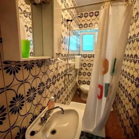 Appartamento With Parking Space Barbat, Rab - 27424 Rab Town